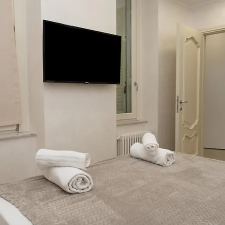 Fontana Trevi Mansion Apartament