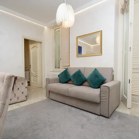 Fontana Trevi Mansion Apartament *