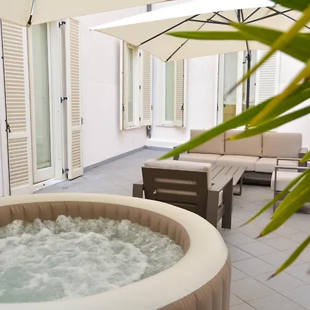 Fontana Trevi Mansion Apartament